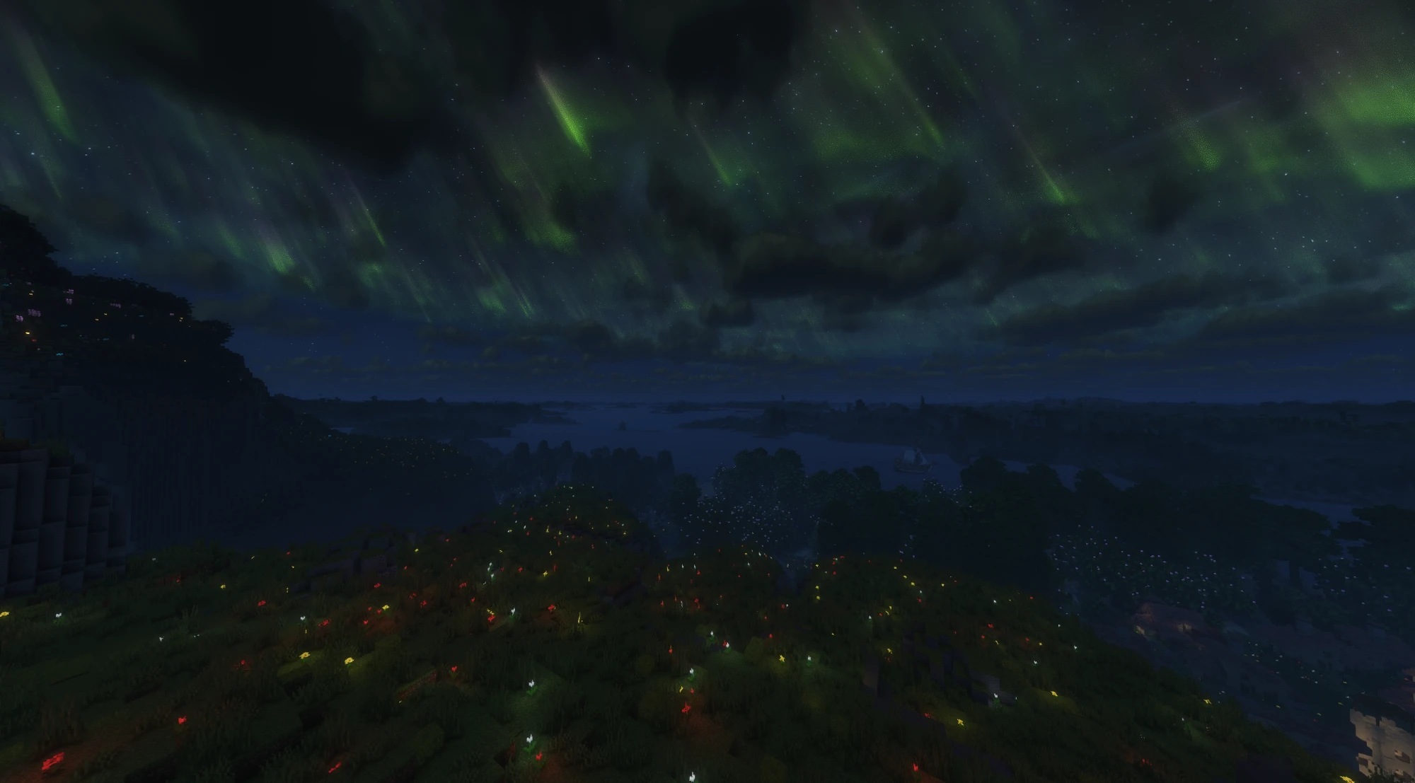 Northern lights over far terrain from Distant Horizons