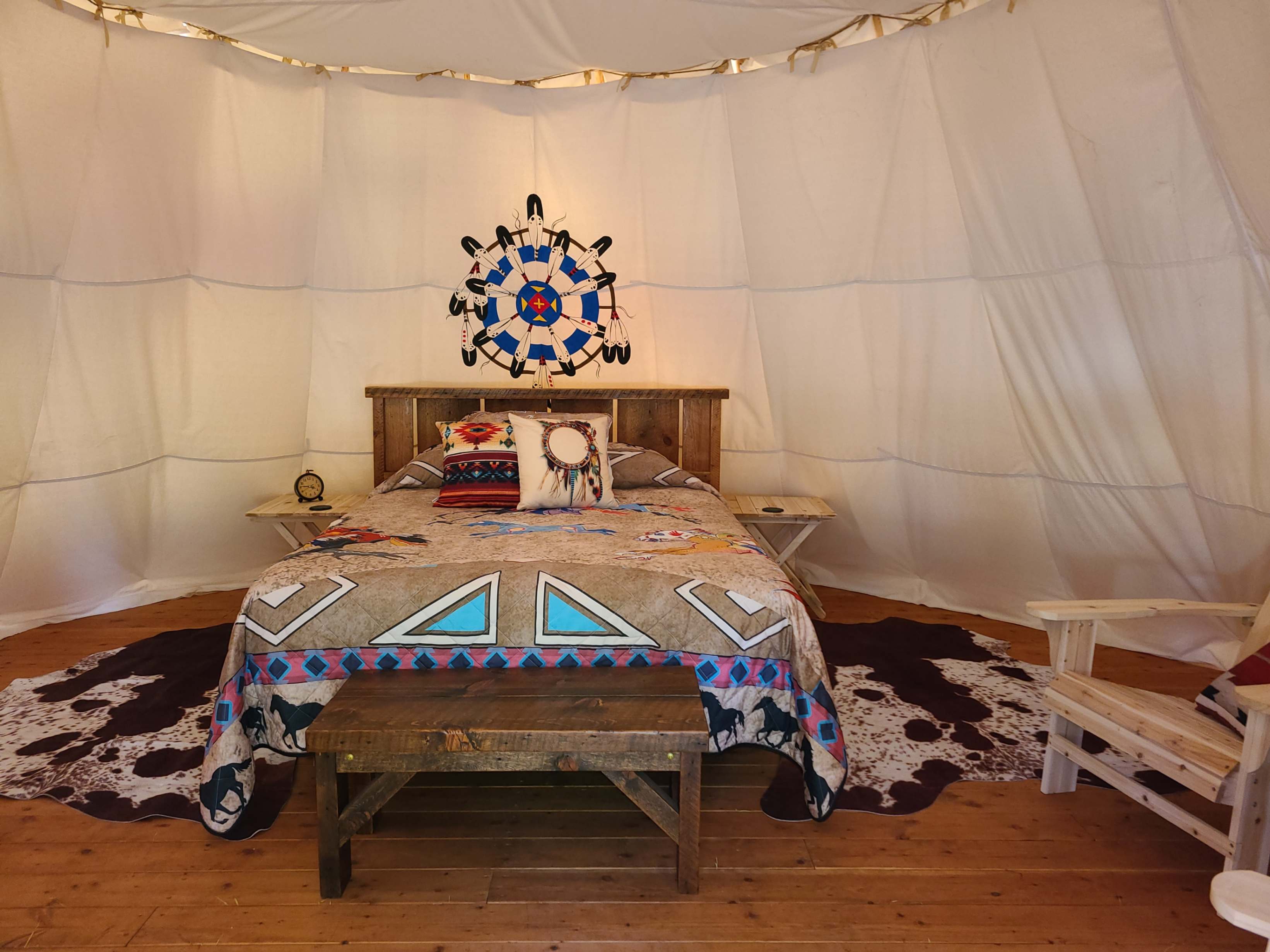 Seasonal tipi: bed