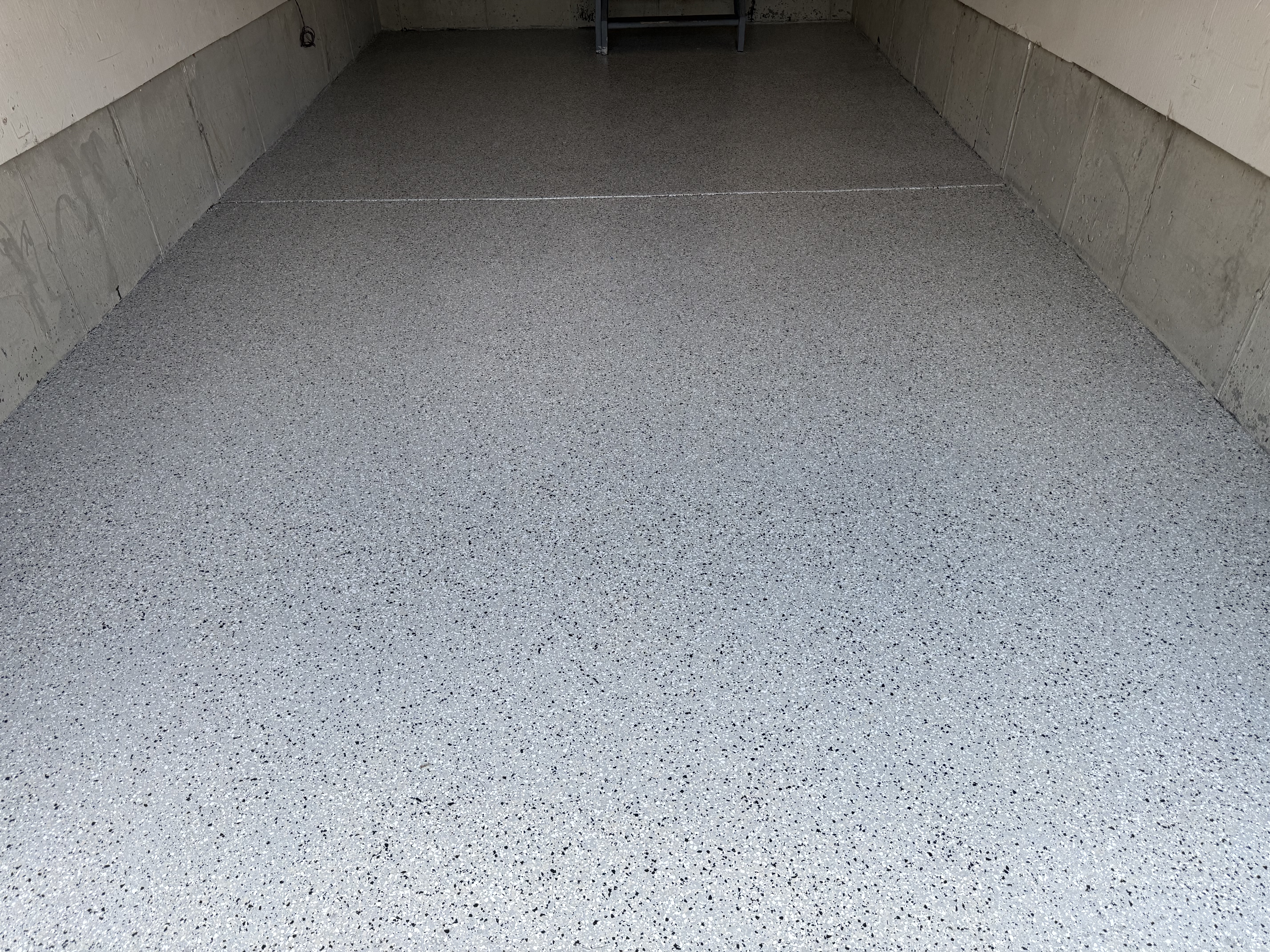 Surface Empire completed flake epoxy project
