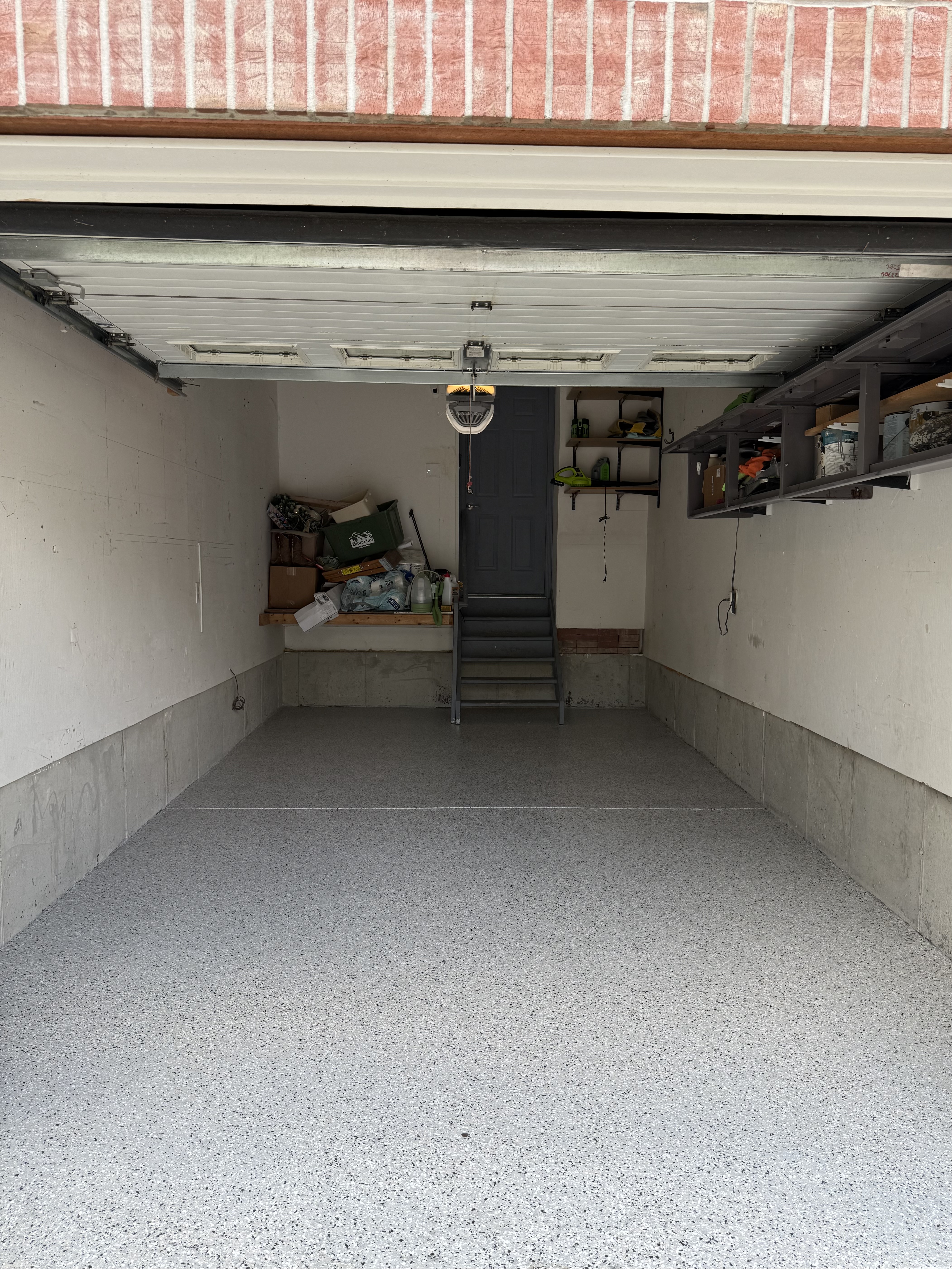 Surface Empire completed flake epoxy project