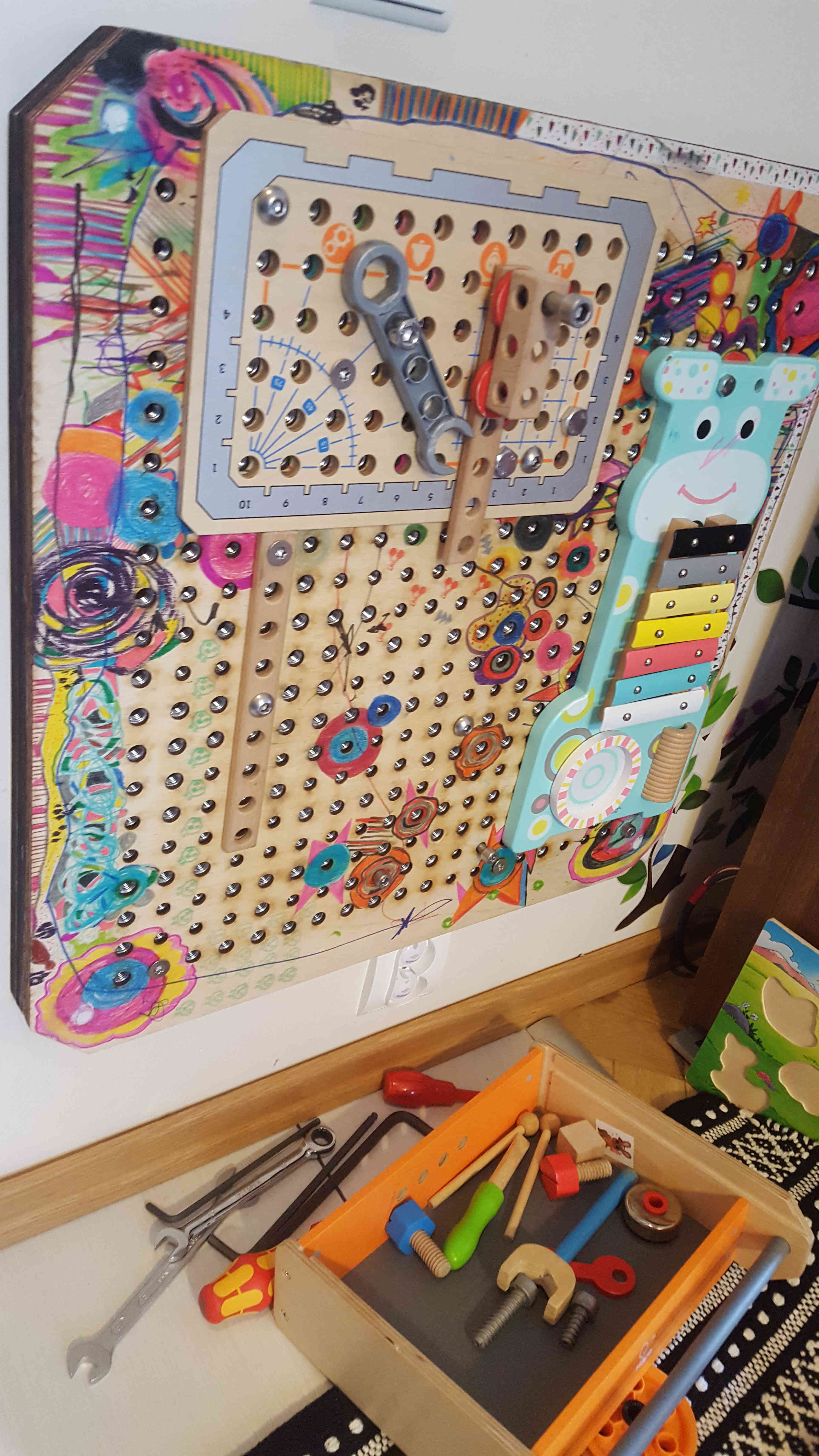kids mounting things in the panel