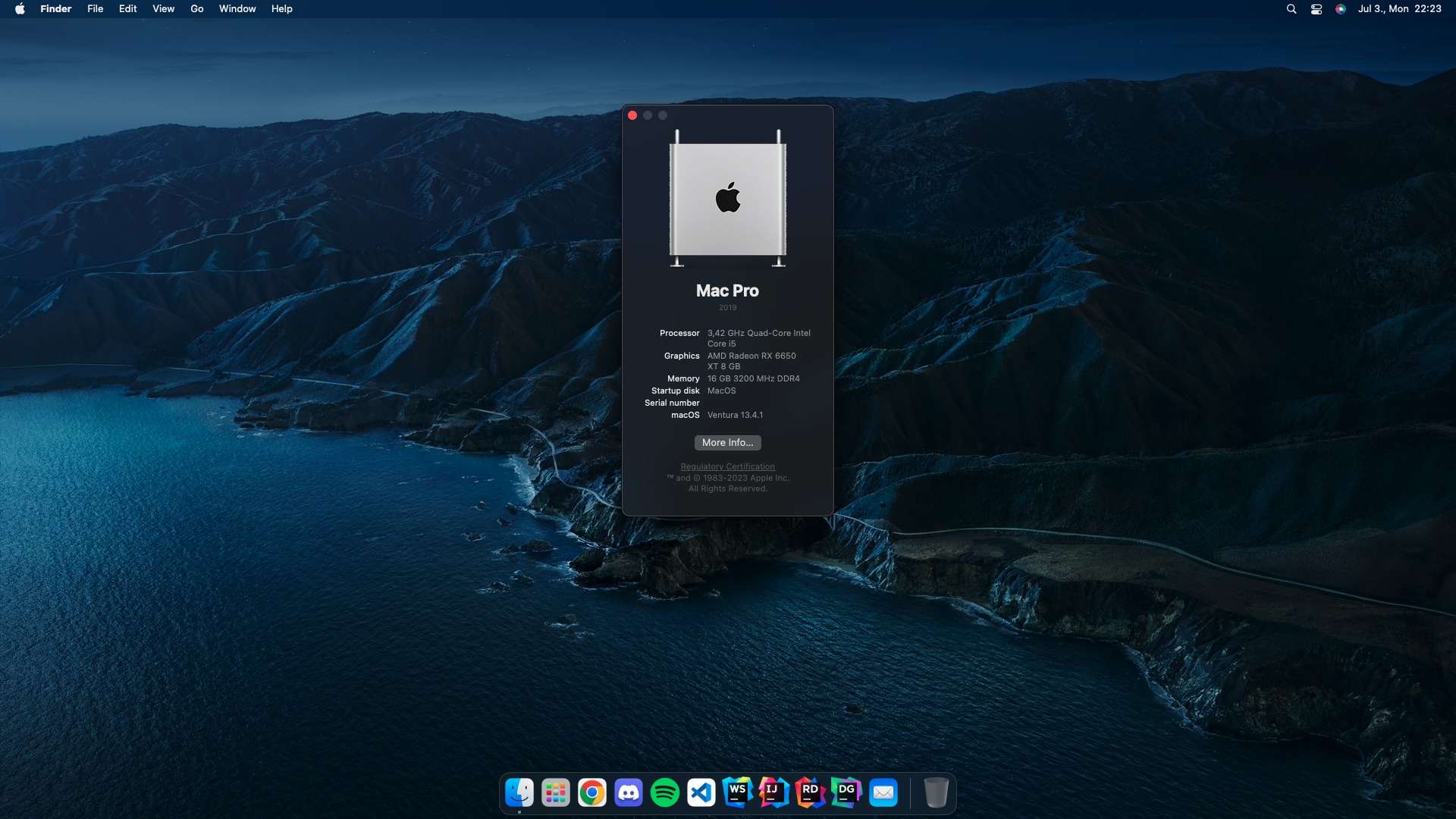 Screenshot of the "About This Mac" window and the desktop.