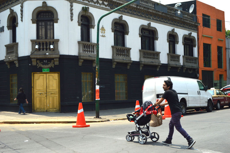 Caminante con carreola