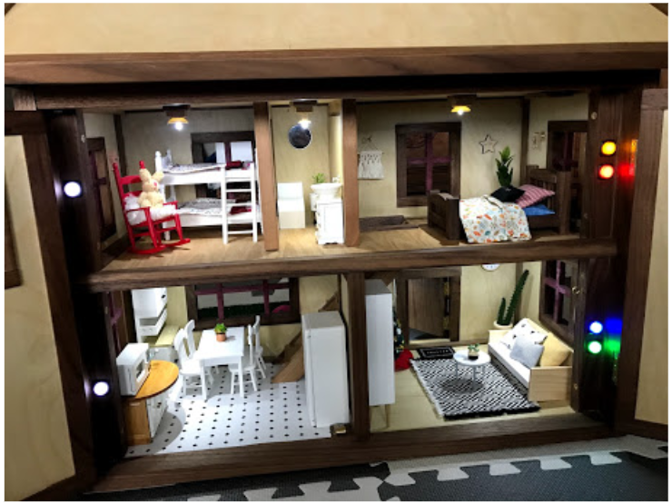 Dollhouse Open