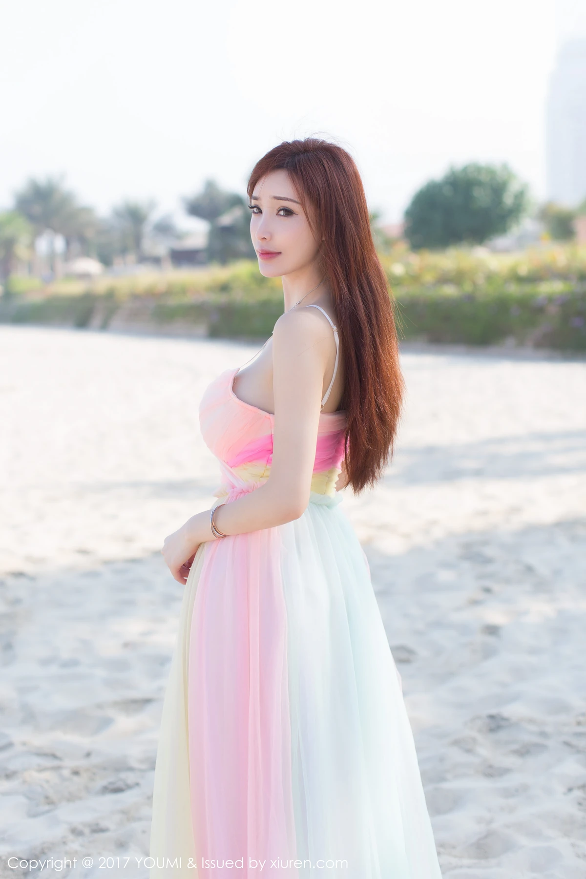YouMi尤蜜荟 Vol.092_嫩模土肥圆矮挫穷海边沙滩清新唯美风彩色长裙性感写真44P - 2