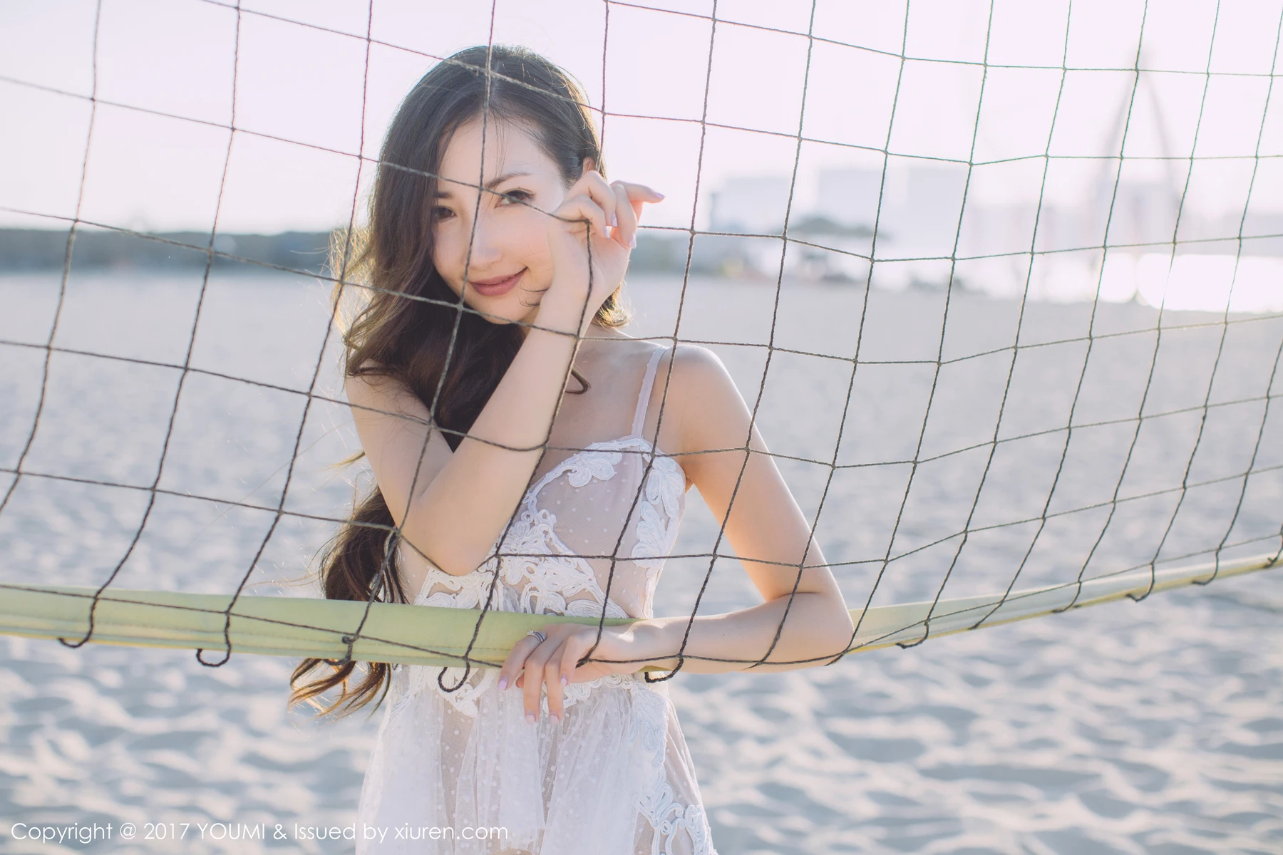 YouMi尤蜜荟 Vol.088_女神Yumi-尤美迪拜旅拍蓝天银滩性感比基尼秀完美身材写真41P - 7