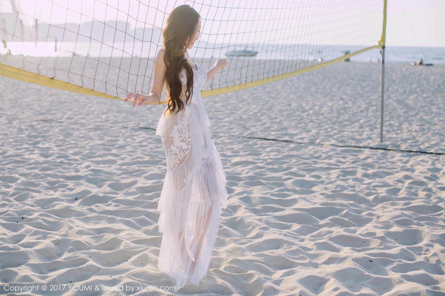 YouMi尤蜜荟 Vol.088_女神Yumi-尤美迪拜旅拍蓝天银滩性感比基尼秀完美身材写真41P - 2