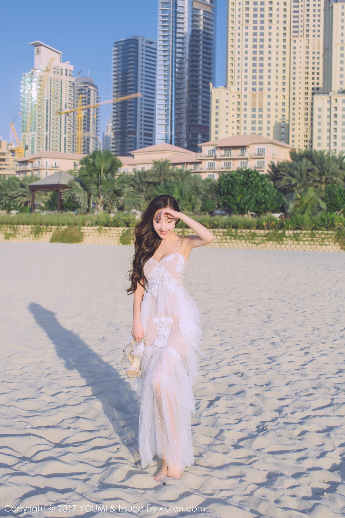 YouMi尤蜜荟 Vol.088_女神Yumi-尤美迪拜旅拍蓝天银滩性感比基尼秀完美身材写真41P - 4