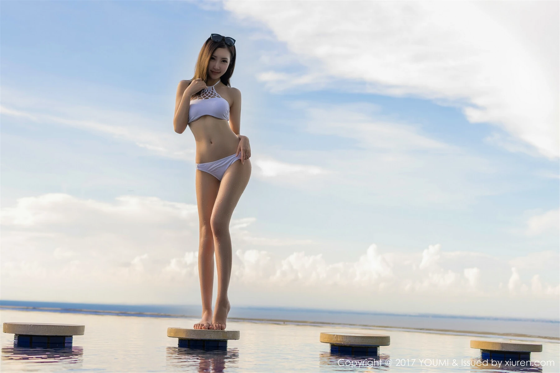 YouMi尤蜜荟 Vol.042_尤物女神Yumi-尤美巴厘岛旅拍泳池边性感比基尼娇媚写真51P - 4