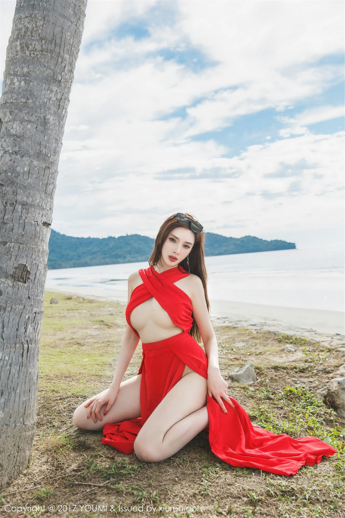 YouMi尤蜜荟 Vol.034_嫩模土肥圆矮挫穷沙巴旅拍泳池比基尼湿身豪乳诱惑写真60P - 3