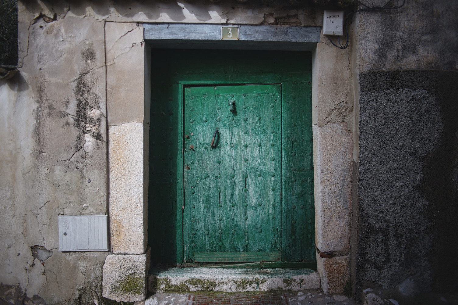 A green door in Chinchón
