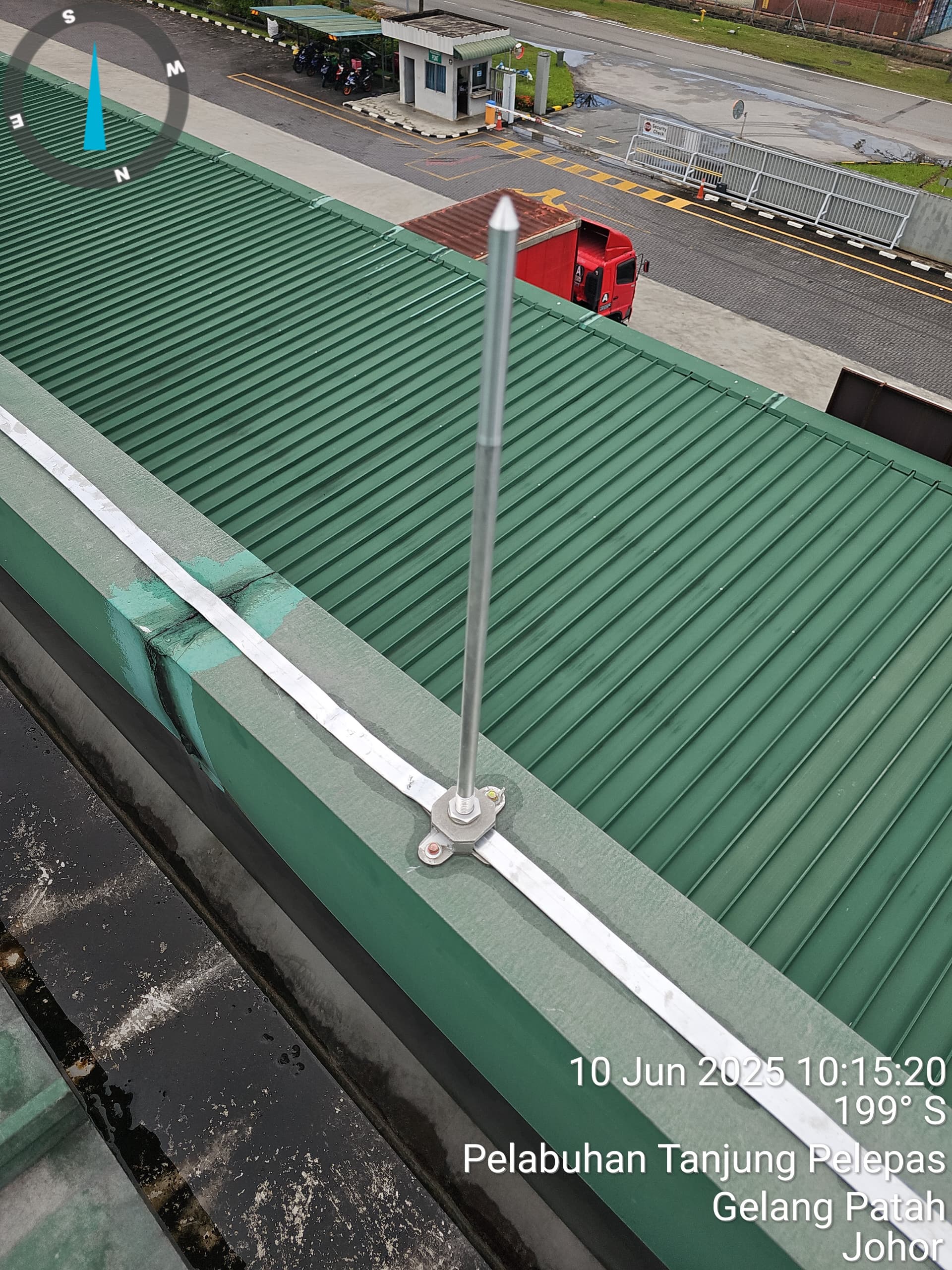 Lightning Arrestor 7