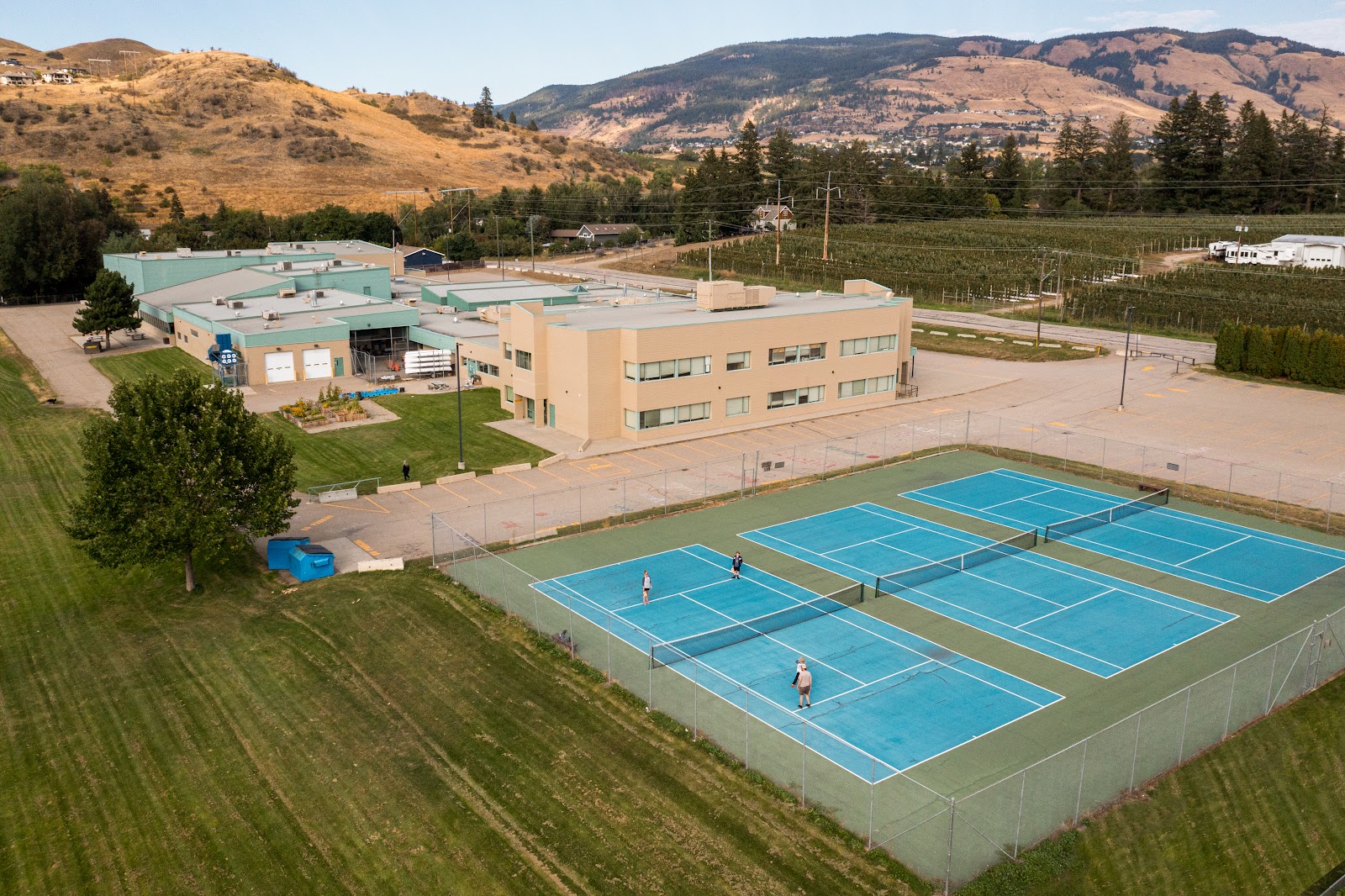 kal-02-aerial-tennis