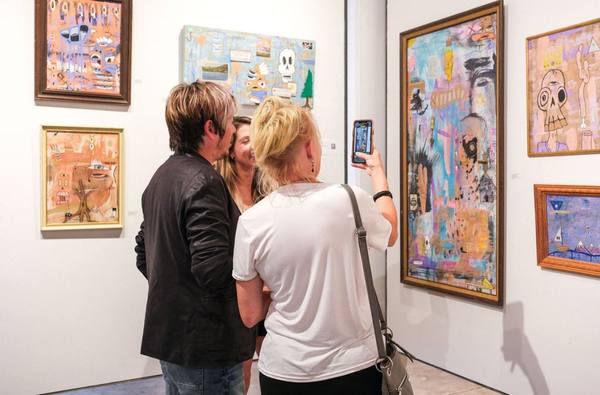 Show installation · 2024