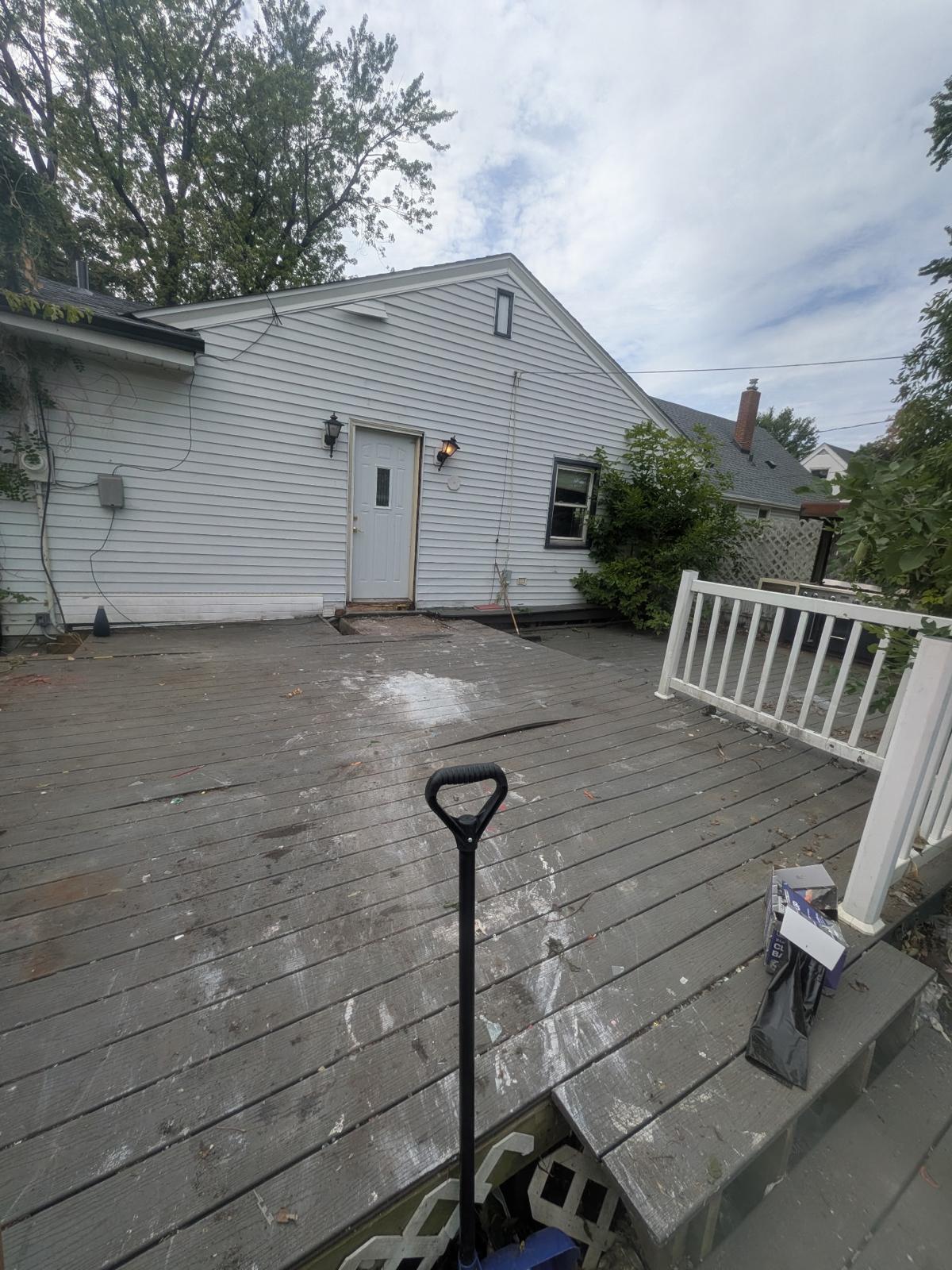Deck cleanup after debris removal