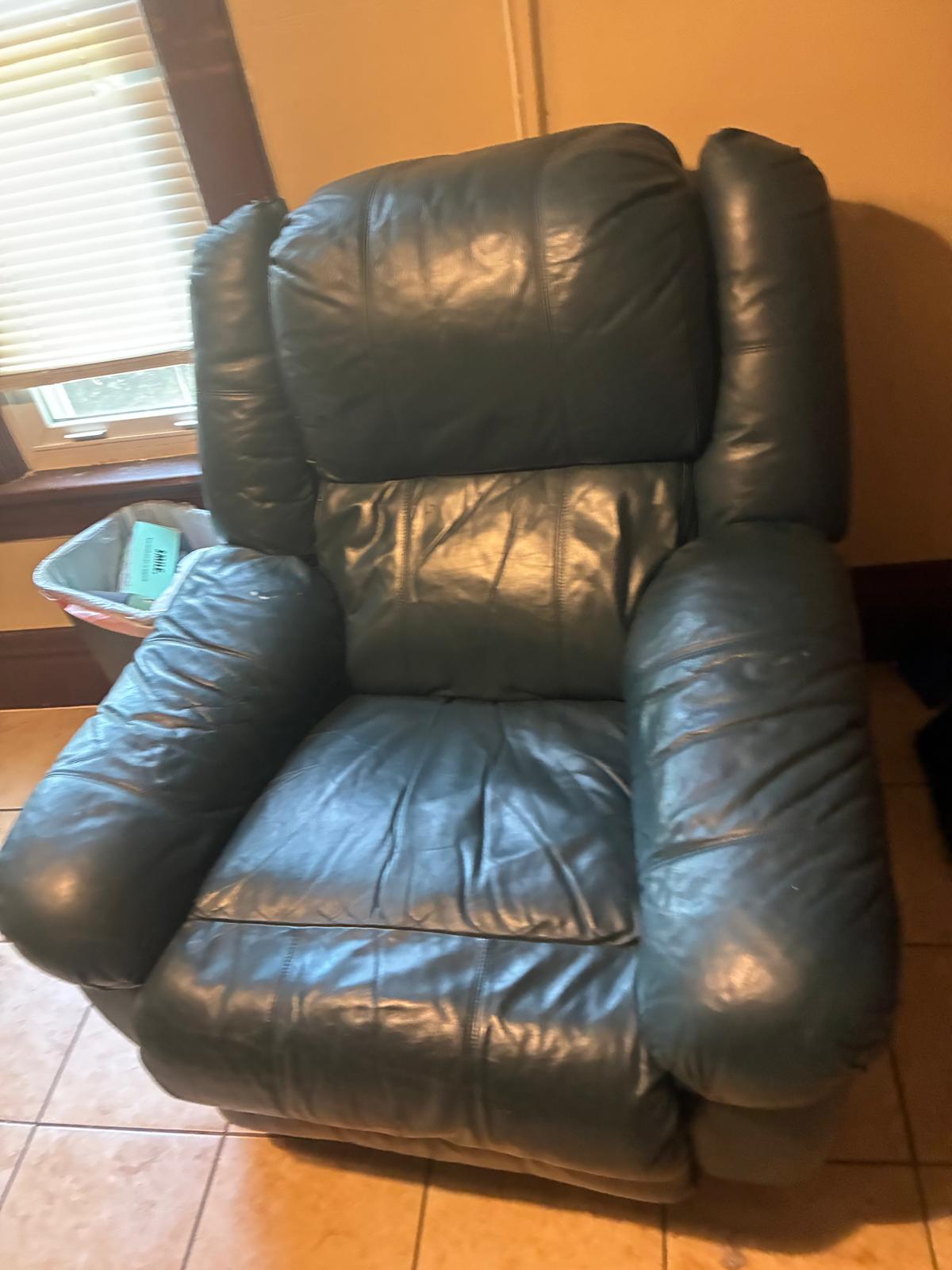 Recliner removal