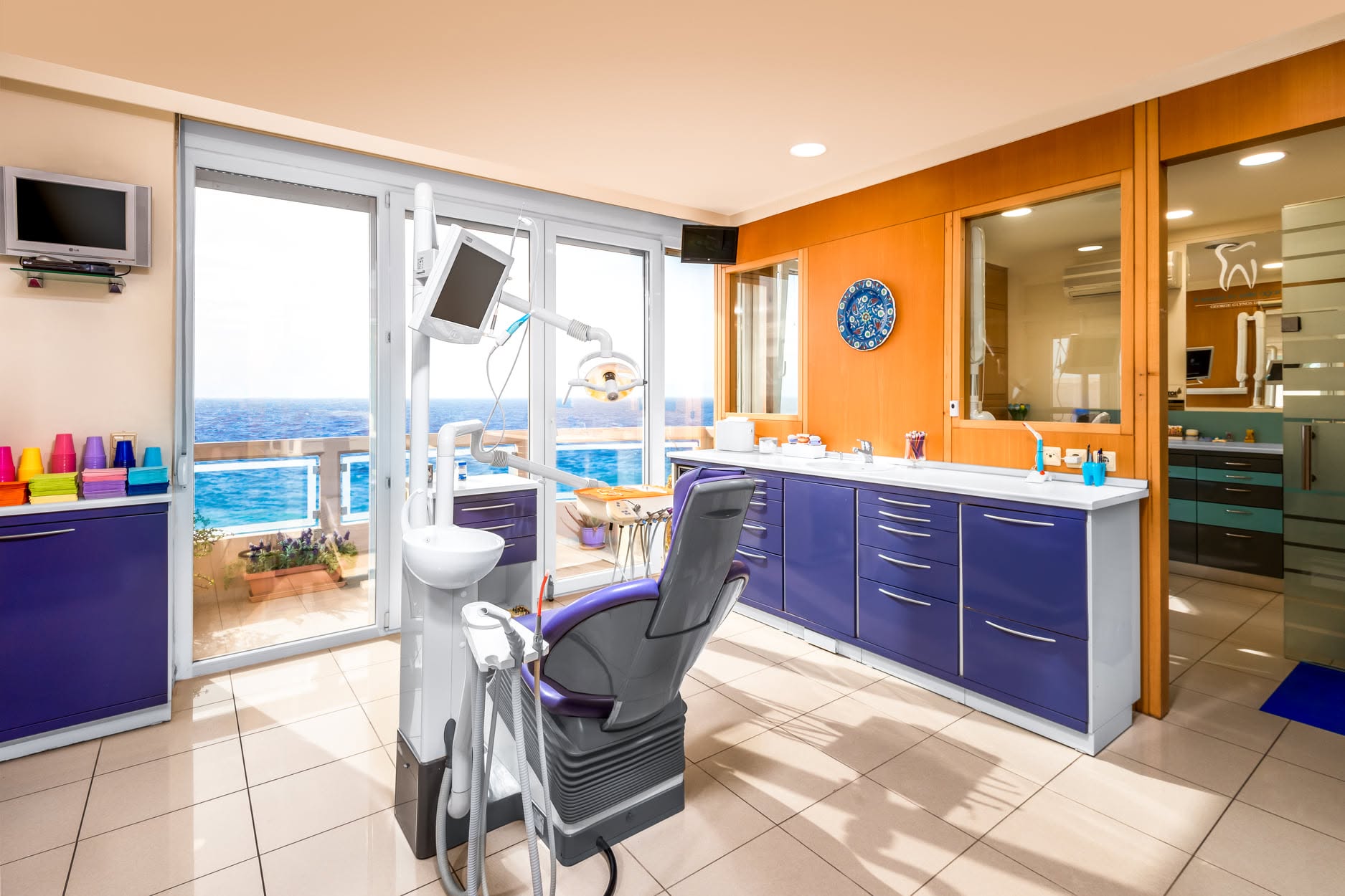 Modern dental clinic interior of Dr. George Glynos in Rhodes