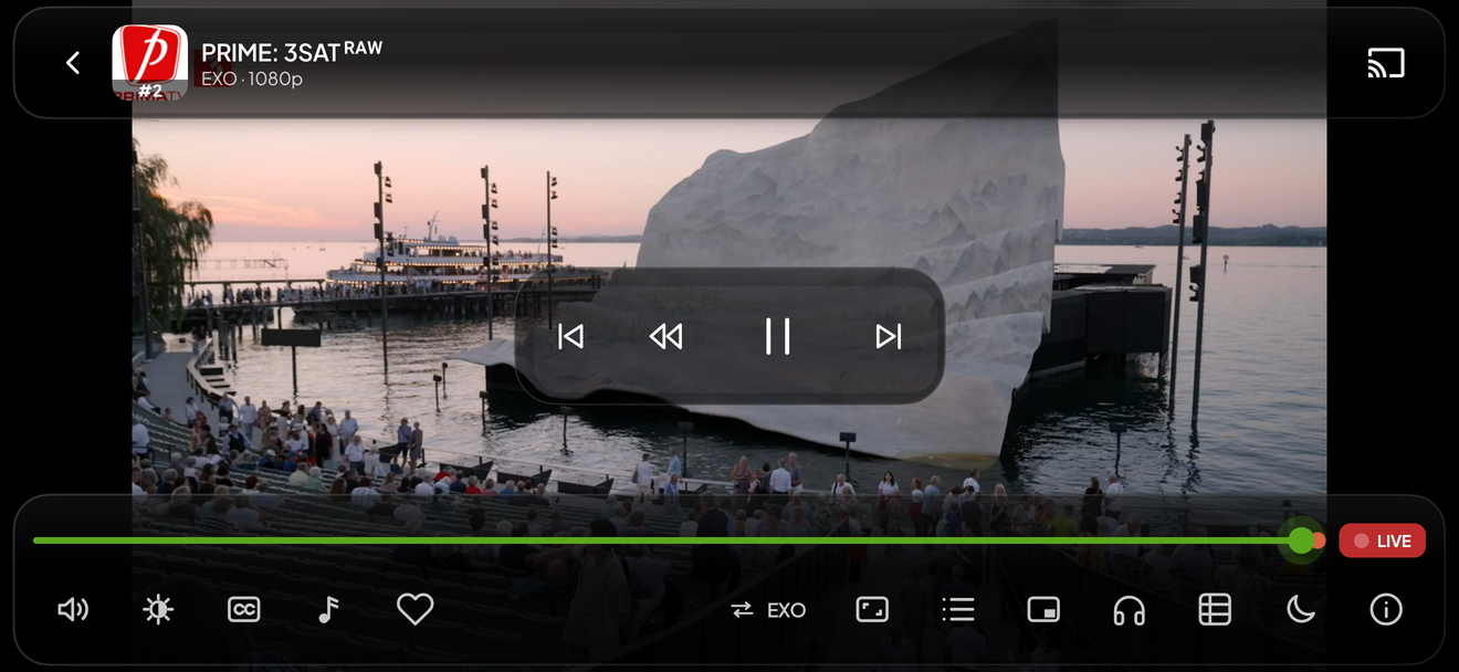 The player, full screen