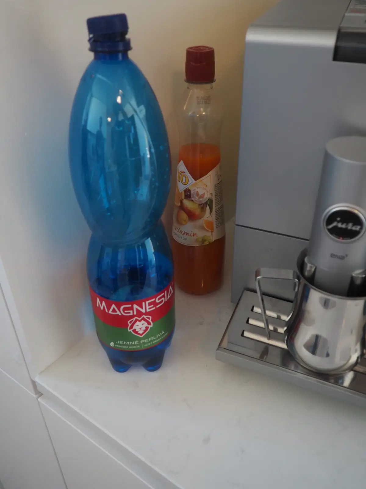kuchyň voda sirup