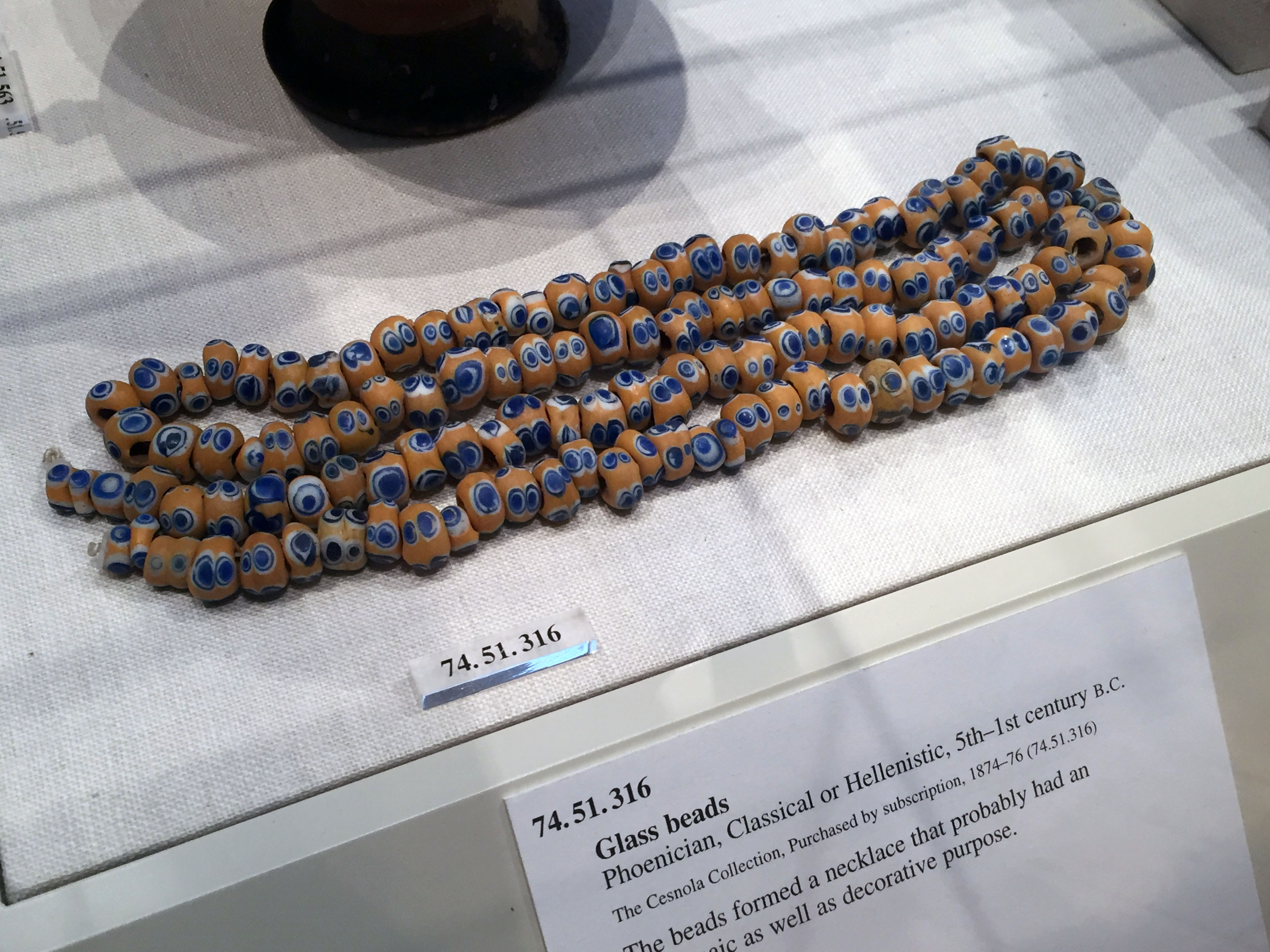 Phoenician beads