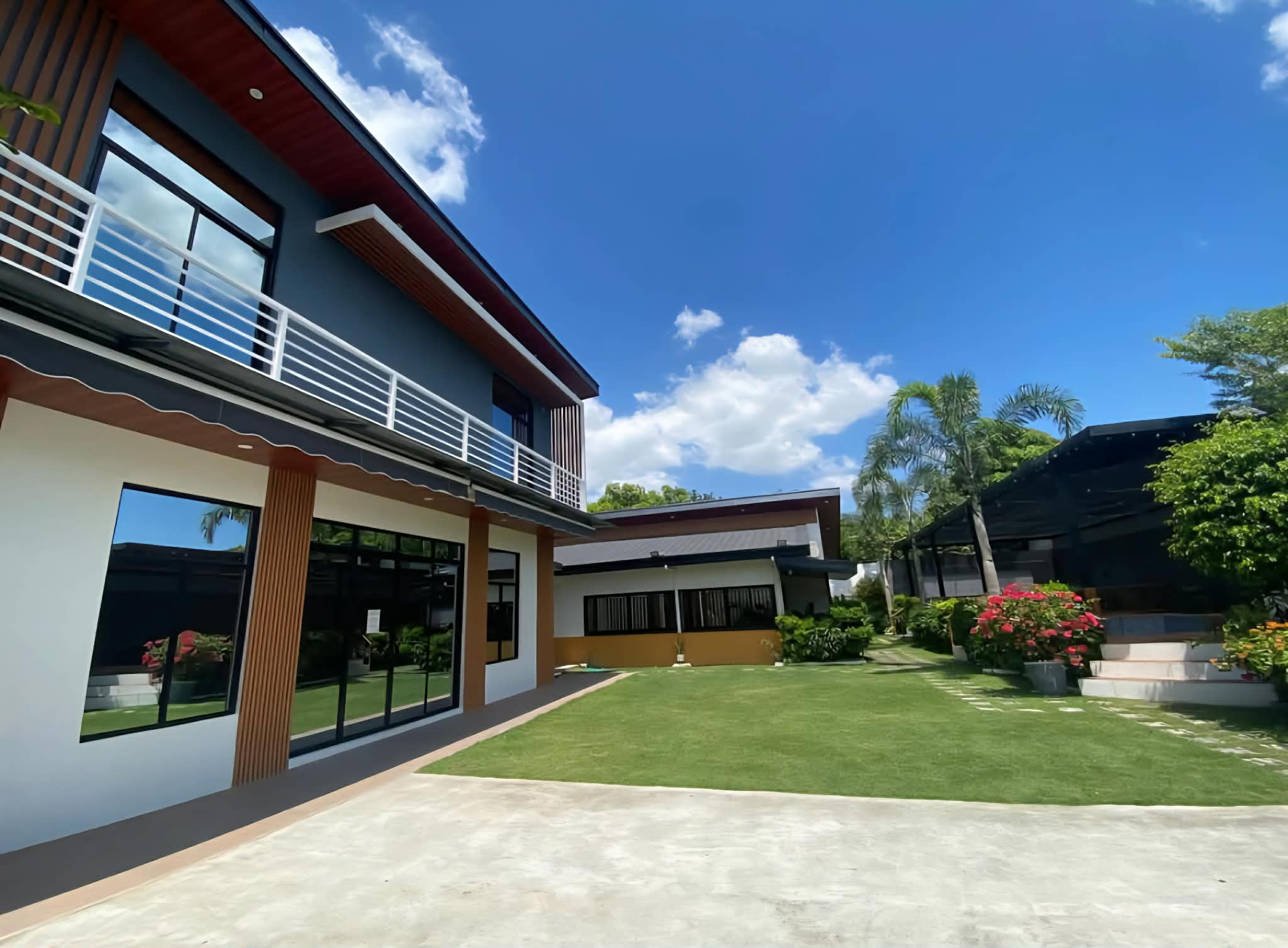 Comarian's Place Villa