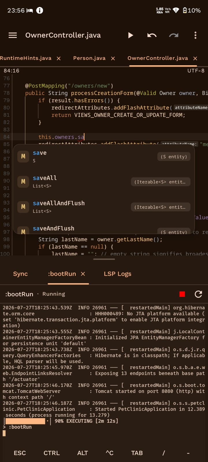 Java code completion in Cosmic IDE while an application is running