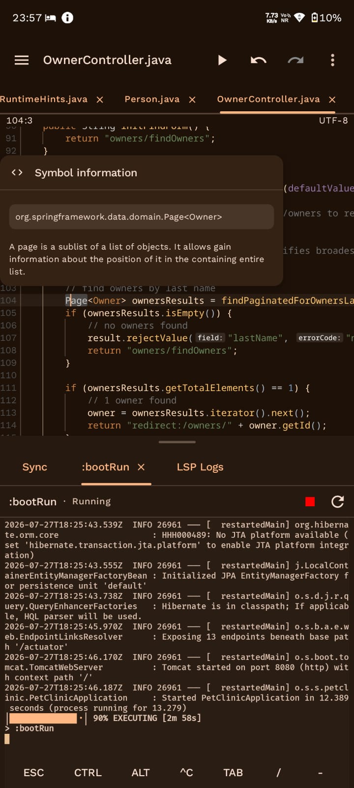 Java symbol information displayed over the Cosmic IDE editor
