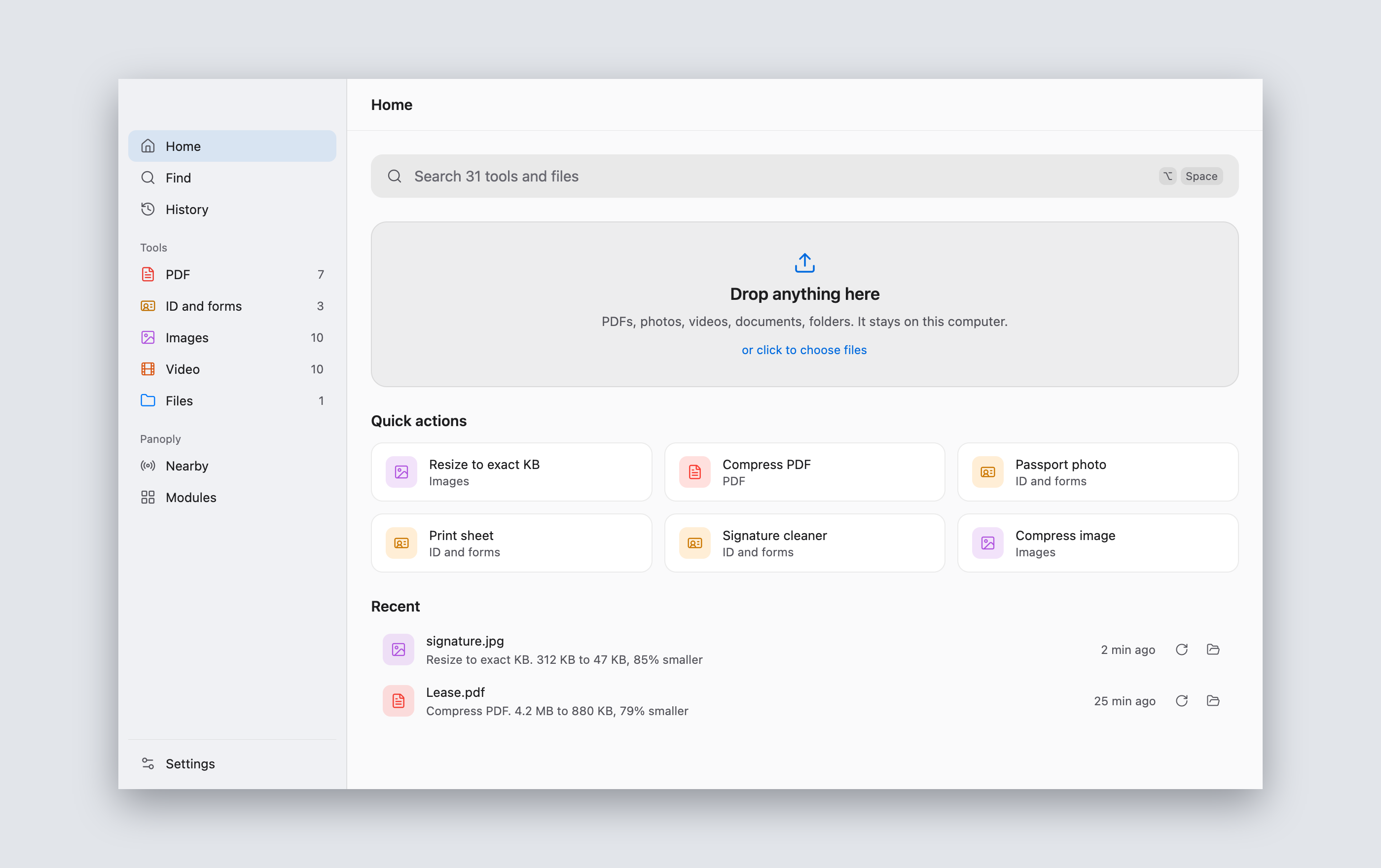 The Panoply app window: categories on the left, a drop area, quick actions and recent jobs.