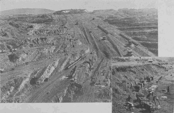 「撫順炭坑の露天掘り」のキャプション付きの写真