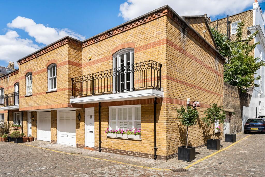 Onslow Mews West, a refurbished corner mews house in South Kensington