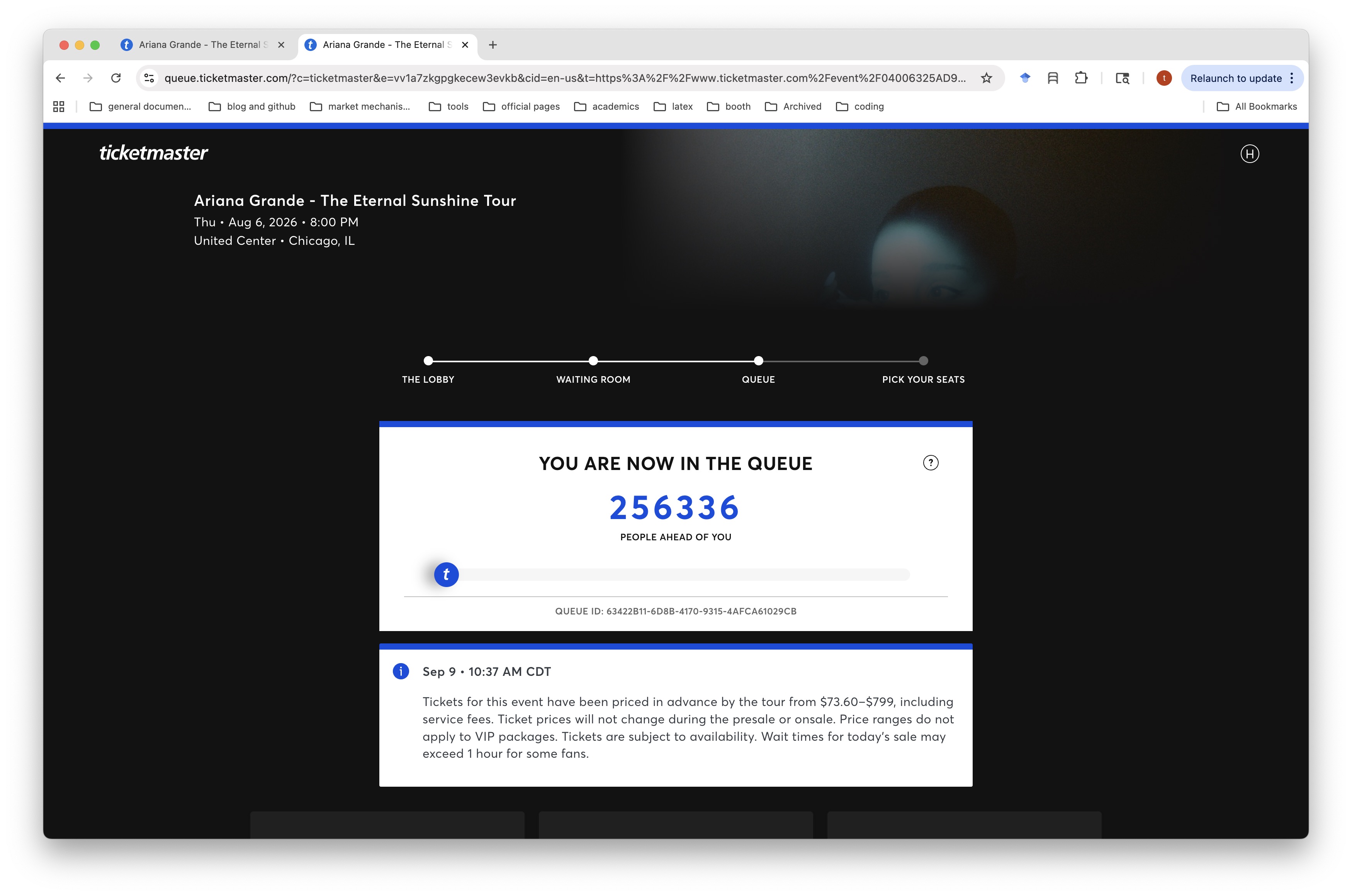 Queue for getting a ticket in Chicago&mldr; The Chicago United Center stadium can holds up to 23500 audience.