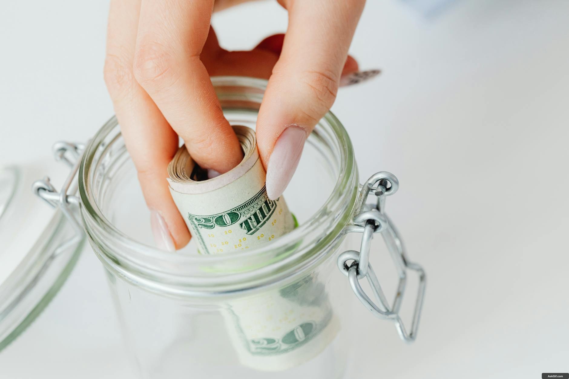 Smart Money Habits in 2026: Saving More Despite Rising Costs