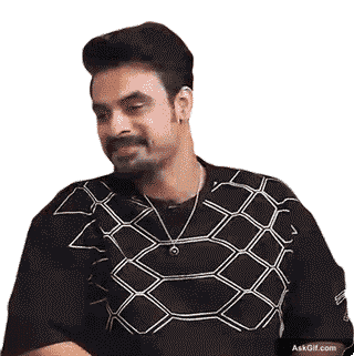 टोविनो थॉमस मजेदार कहानी साझा करते हुए चिढ़ाते हैं