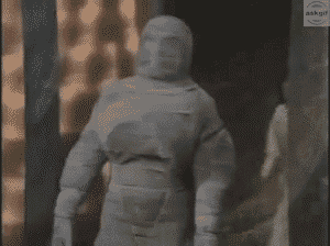 अपनी टीम को पिटता देख आरसीबी समर्थक।