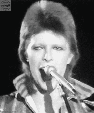 Sansa Stark five minutes after Jon Snow asked her to keep a secret.