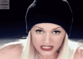 जब आप रसोईघर में 2 बजे होते हैं और आप एक चम्मच गिरा देते हैं।