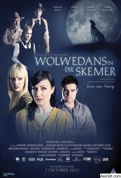 Wolwedans in die Skemer