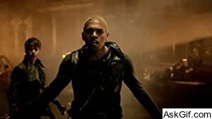 Chris Brown: Next To You ft. Justin Bieber