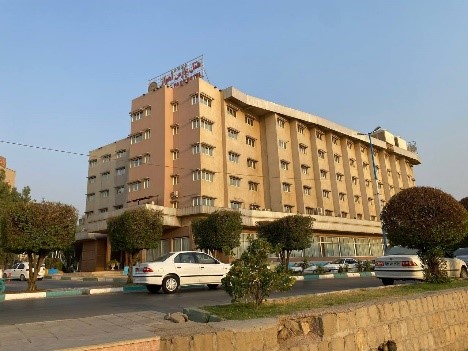 نمایی از وضعیت امروزین بنای هتل«پارس» در شهر اهواز