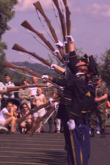 expo2.jpg (207447 bytes)