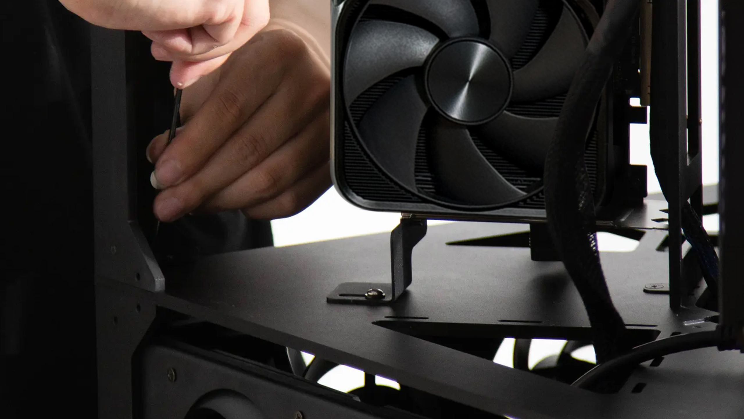 Mounting a GPU to the frame