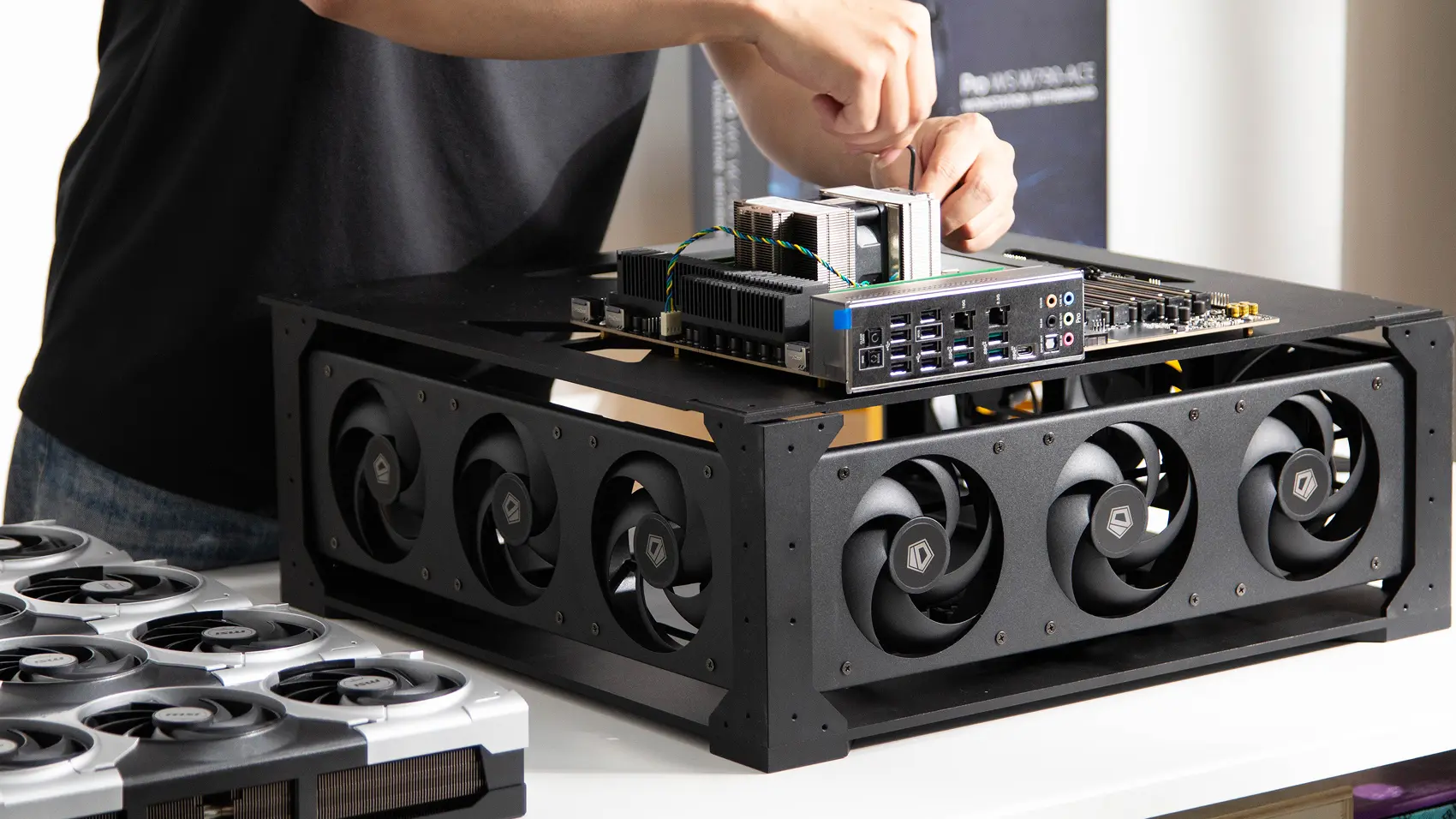 Motherboard on the fan chassis