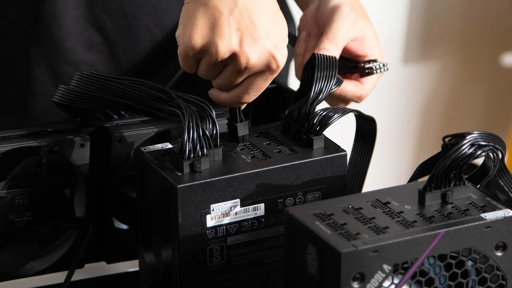 Cabling the power supplies