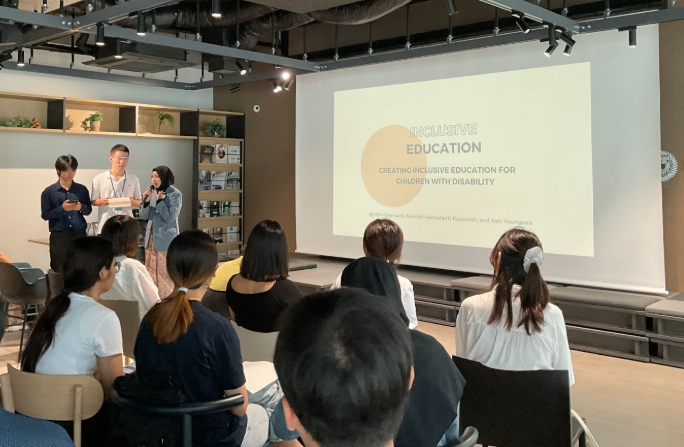 Group presentation sebagai penutup dari Summer Program