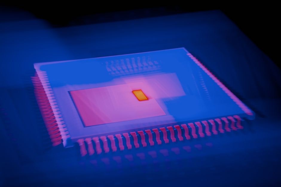 4억 달러짜리 괴물: 반도체 미래를 만드는 ASML EUV 장비의 모든 것