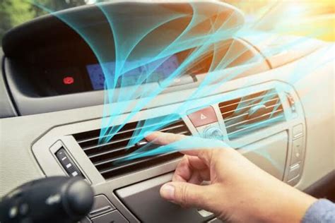 5 Tips Mudah Membersihkan AC Mobil agar Tidak Berbau Tak Sedap