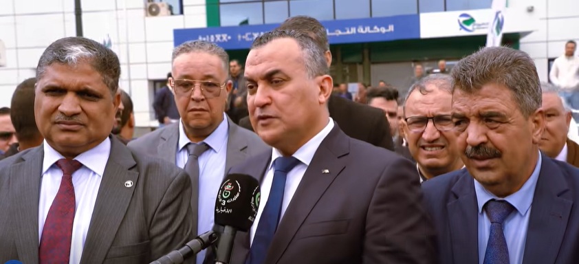 Saïda : Le ministre de la Poste annonce une augmentation du débit internet sans surcoût et des avancées sociales pour les postiers