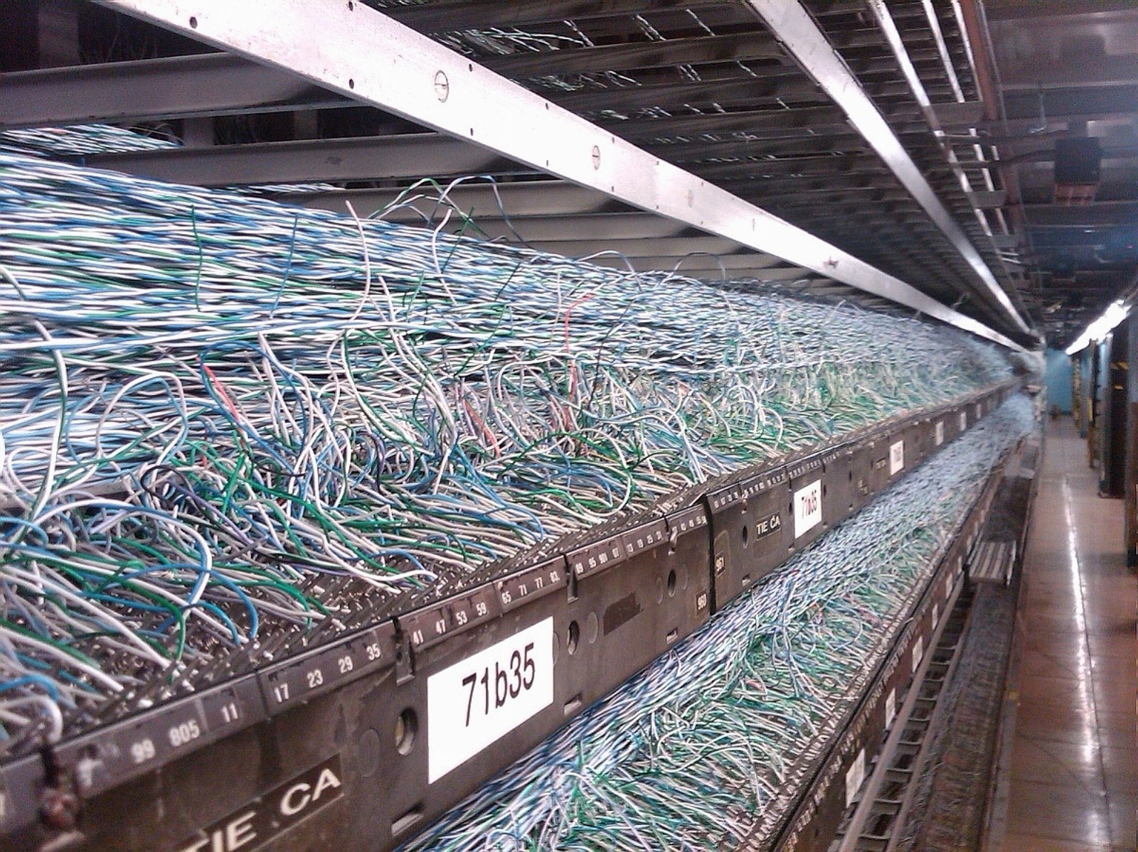 cable_trays.jpg