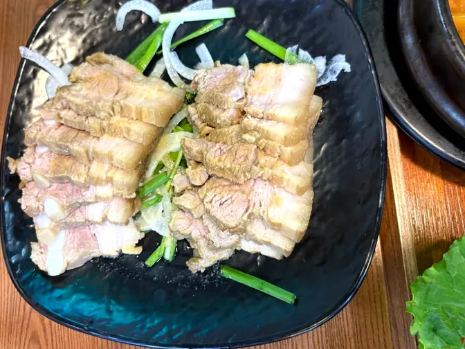 Korean boiled pork suyuk