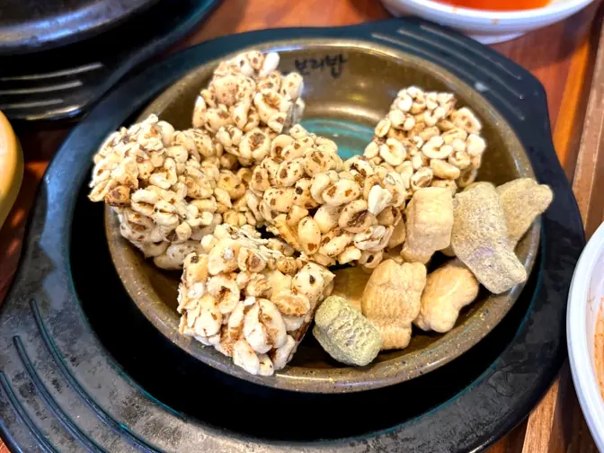 Korean puffed rice snacks dessert